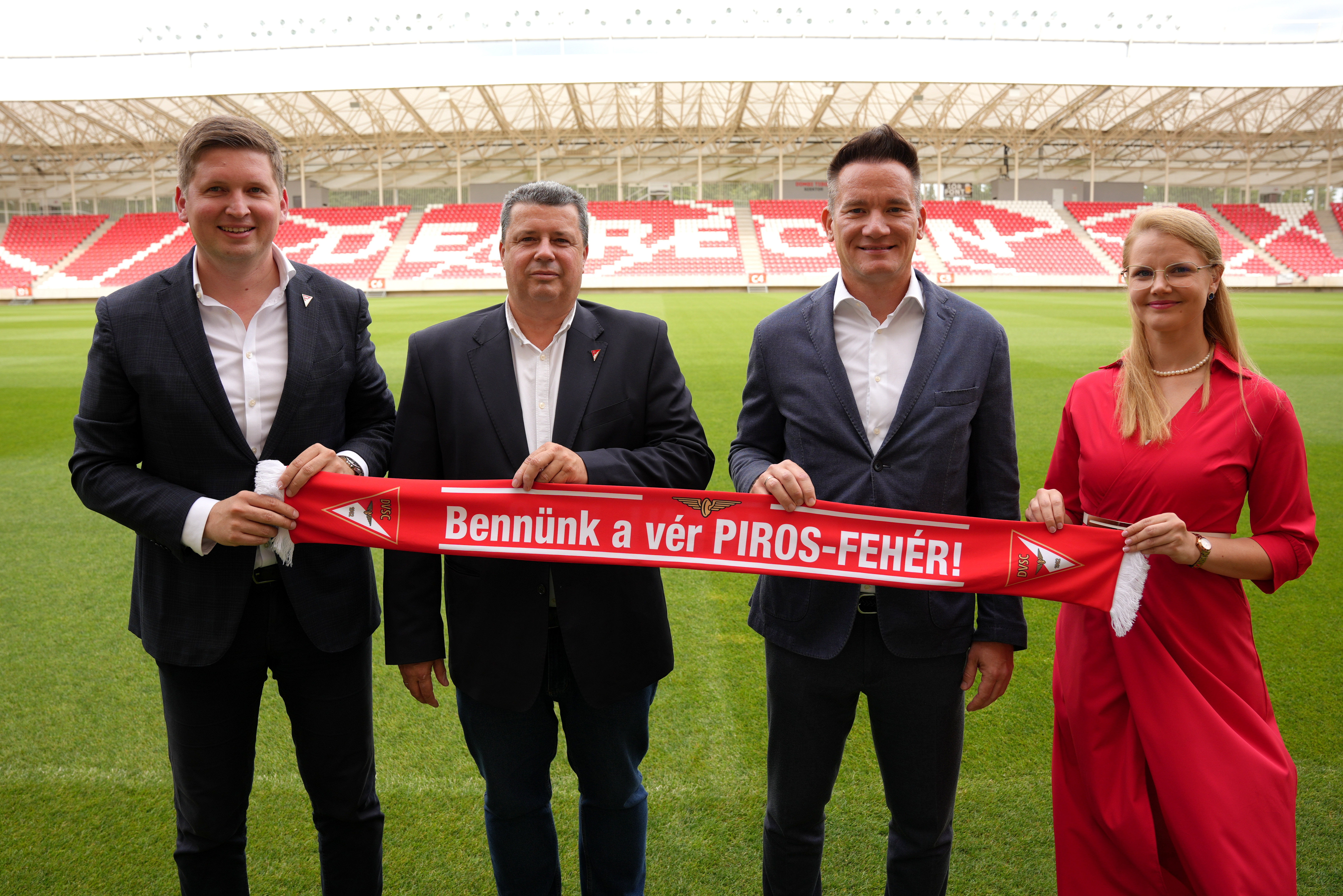 MBH_Bank_DVSC_Futball_Zrt._DNS_Kft._együttműködés_2